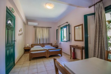 Δωμάτιο R2 (έως και 3 άτομα)