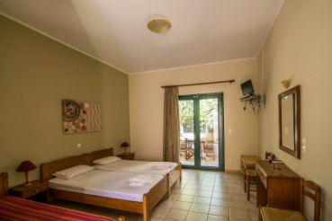 Δωμάτια (έως και 5 άτομα)