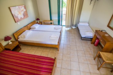 Δωμάτια (έως και 5 άτομα)